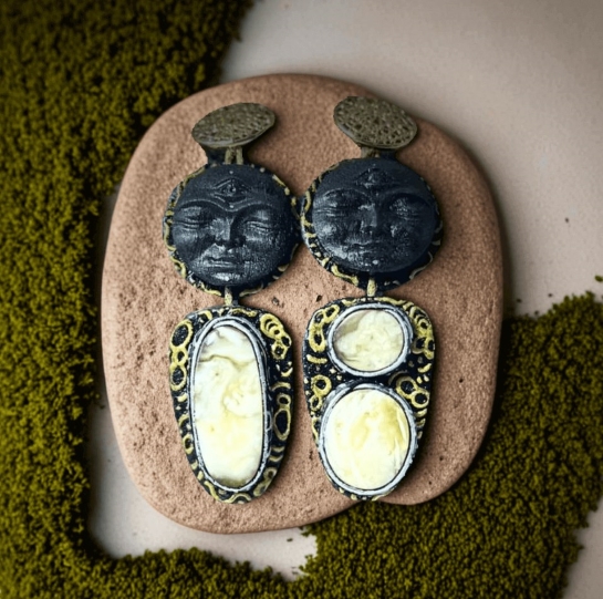 Серьги из янтаря "Лица"
