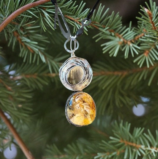 Кулон из янтаря "Сова"