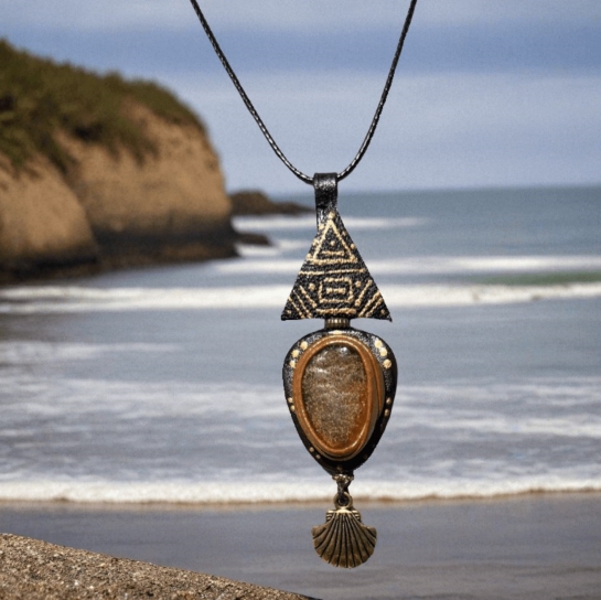 Кулон из янтаря "Рыба" - Морской амулет