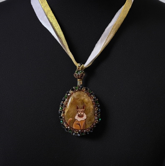 Кулон из янтаря "Кот"