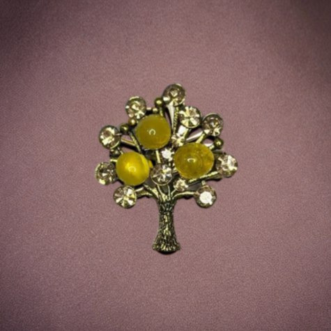 Брошь из янтаря "Дерево" - Листья зимнего солнца