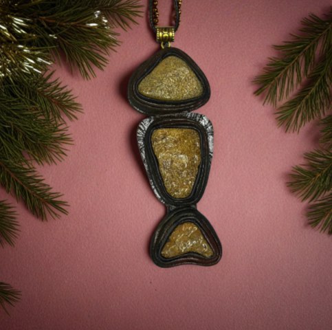 Кулон из янтаря "Рыба" - Океанский янтарь