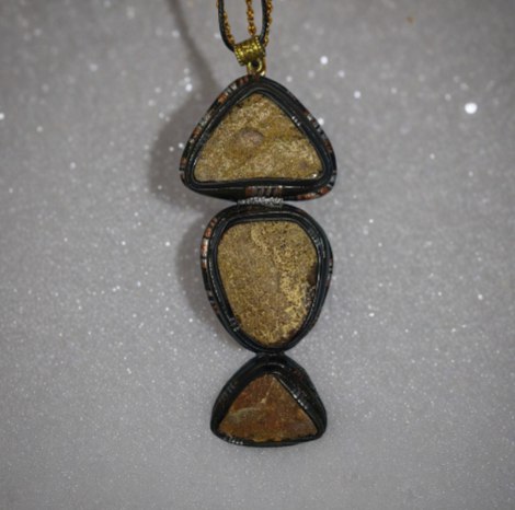 Кулон из янтаря "Рыба" - Морская россыпь