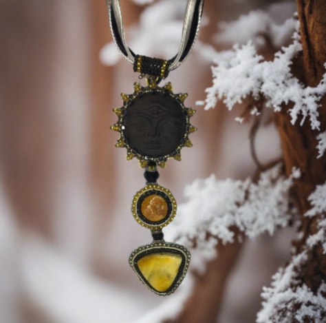 Кулон из янтаря "Созвездие" - Удача